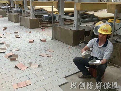 地面衬耐酸瓷板施工 (1)